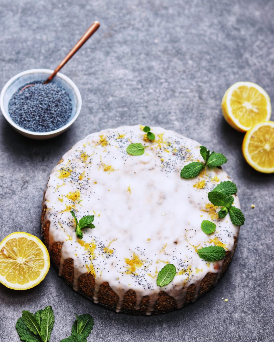Veganer Zitronen-Mohn-Kuchen